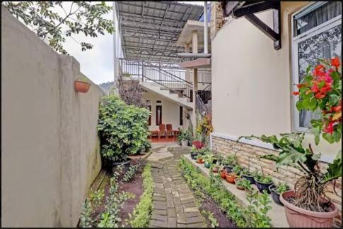 Adinda Homestay เล็มบัง ภายนอก รูปภาพ